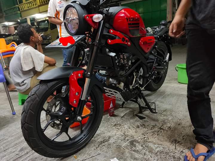 Yamaha xsr 155 warna merah