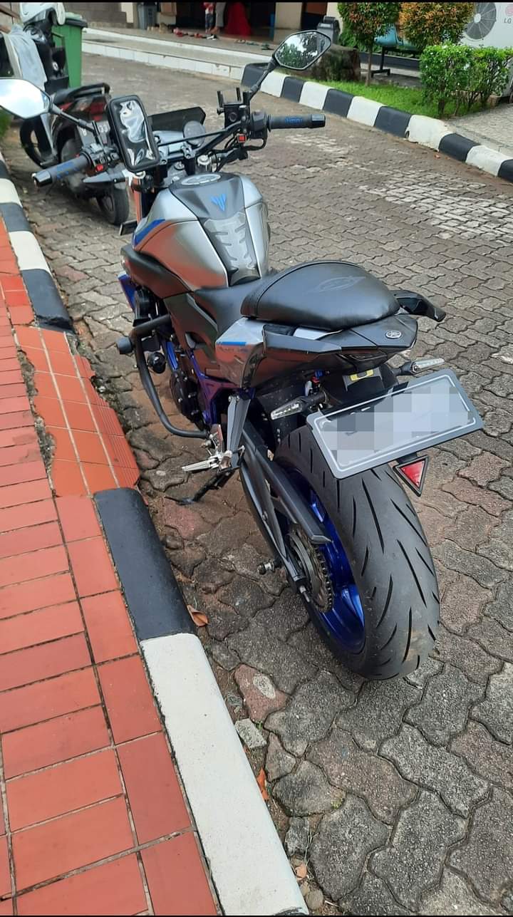 Stang Nyaman Touring Yamaha MT25