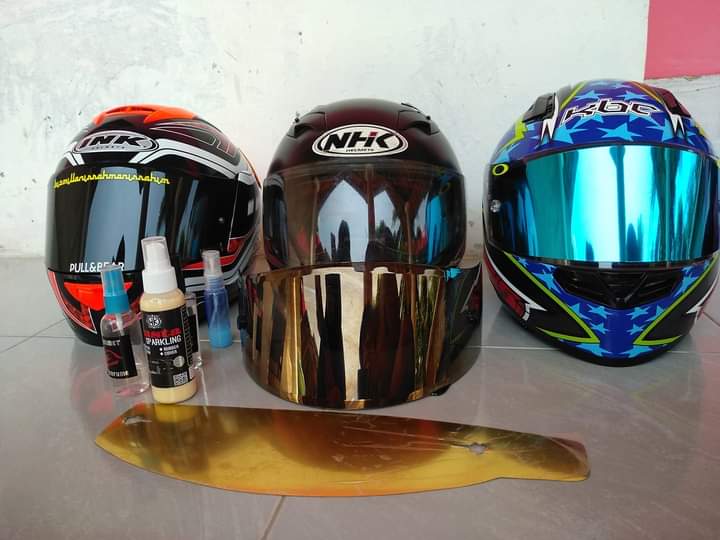 Helm NHK GP 1000